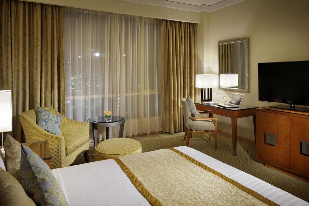 Courtyard By Marriott Кувейт Экстерьер фото