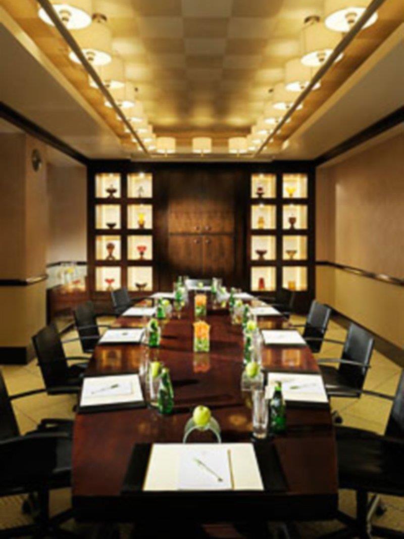 Courtyard By Marriott Кувейт Экстерьер фото