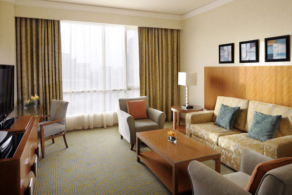 Courtyard By Marriott Кувейт Экстерьер фото